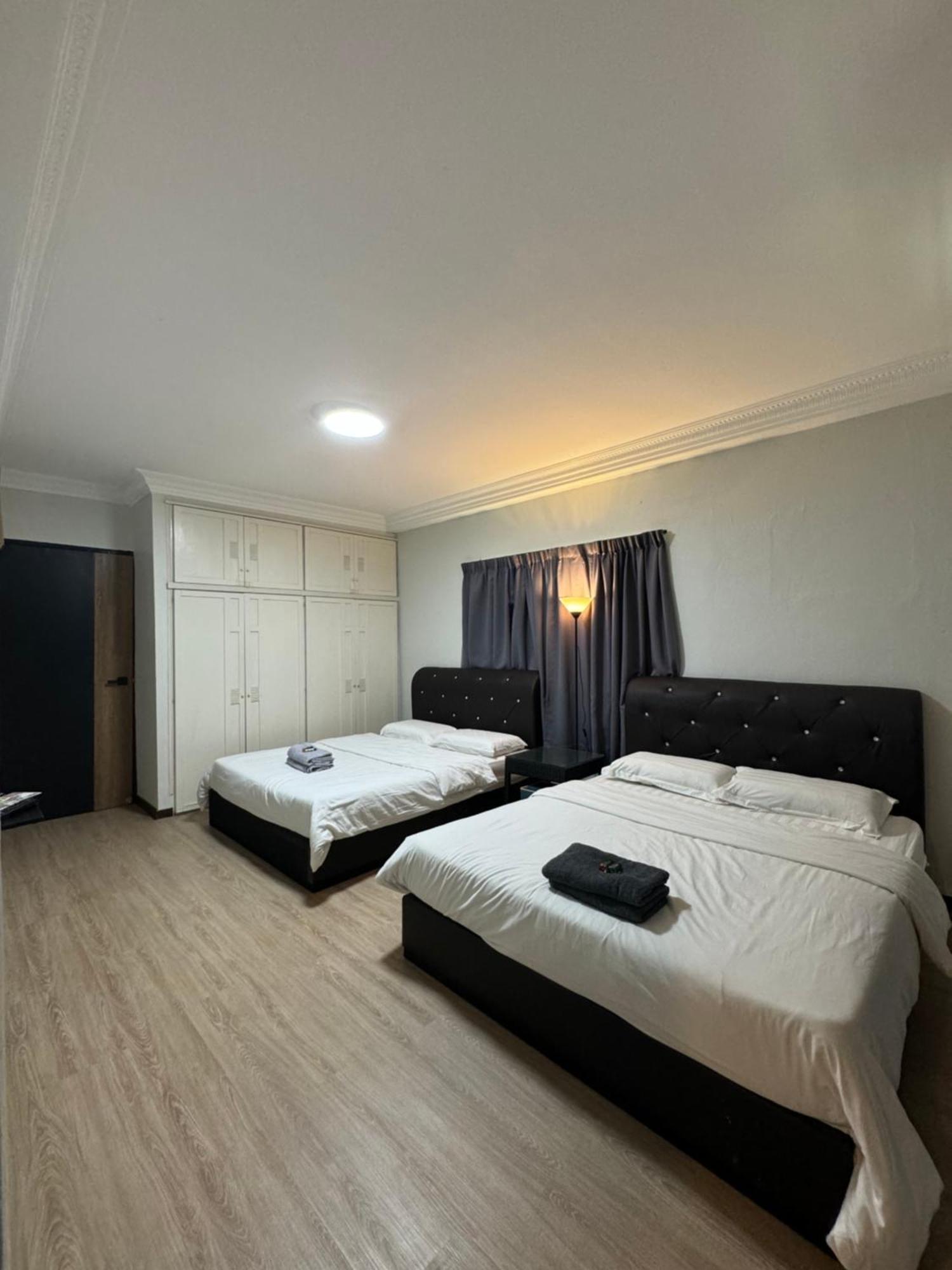 69 Hotel Malacca Exterior photo
